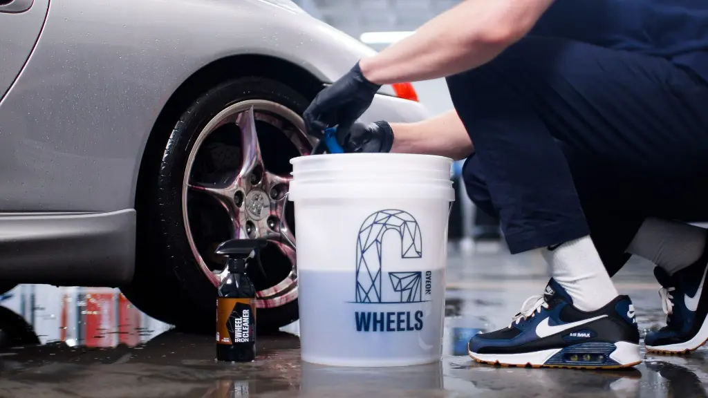A.-IronWheelCleaner-8-scaled.webp