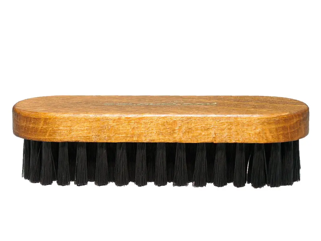 colourlock_leather_brush-3 (2).webp