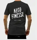 worker_tee2_3.webp