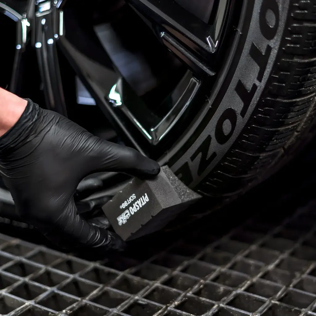 10364_Pitaspo_Tire_Sponge_0_760f7060-0cb7-4bb4-98db-4882bb2636d7.webp